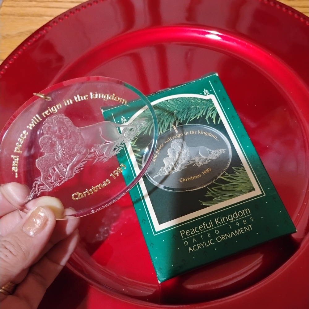 HALLMARK Christmas Peaceful Kingdom 1985 Acrylic Ornament